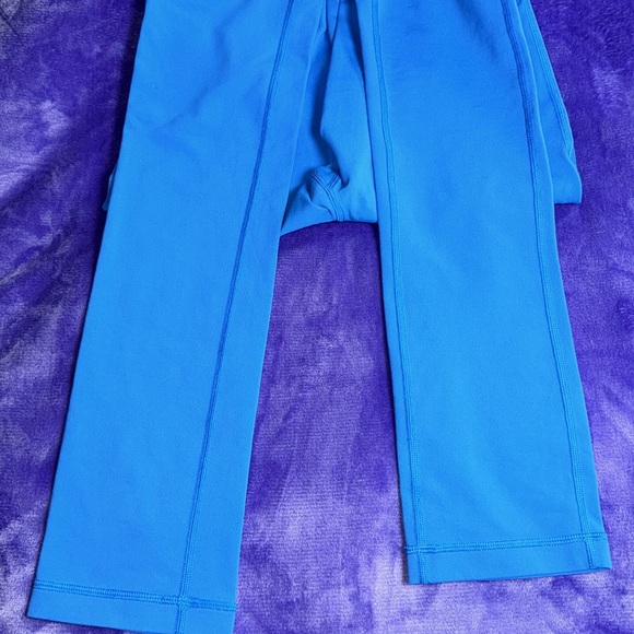 Lululemon Skinny Will Pant/
Cornflower/Size 6 - Picture 6 of 9